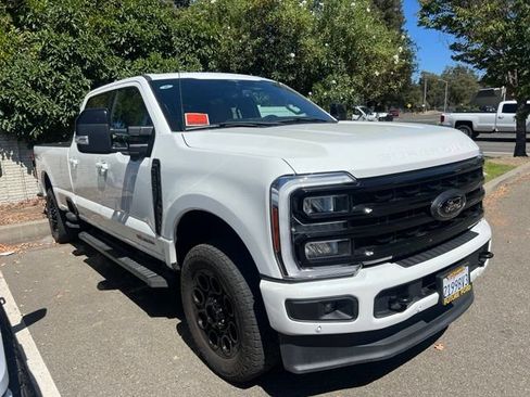 Used 2023 Ford F350 Lariat w/ Lariat Ultimate Package AWD/4WD image 4