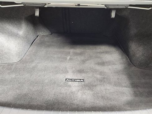 Used 2023 Nissan Altima 2.5 SR w/ SR Premium Package image 15