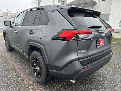 Certified 2022 Toyota RAV4 LE image 7