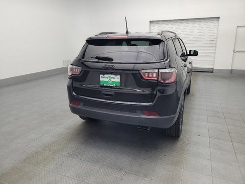 Used 2019 Jeep Compass Latitude FWD image 7