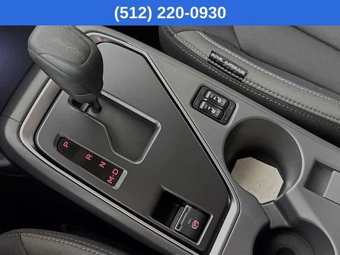 Used 2025 Subaru Crosstrek 2.0i Premium image 20