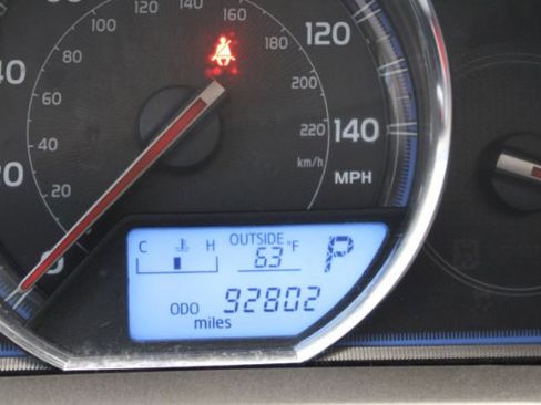 Used 2013 Toyota RAV4 Limited image 18