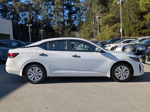 New 2025 Nissan Sentra S image 4