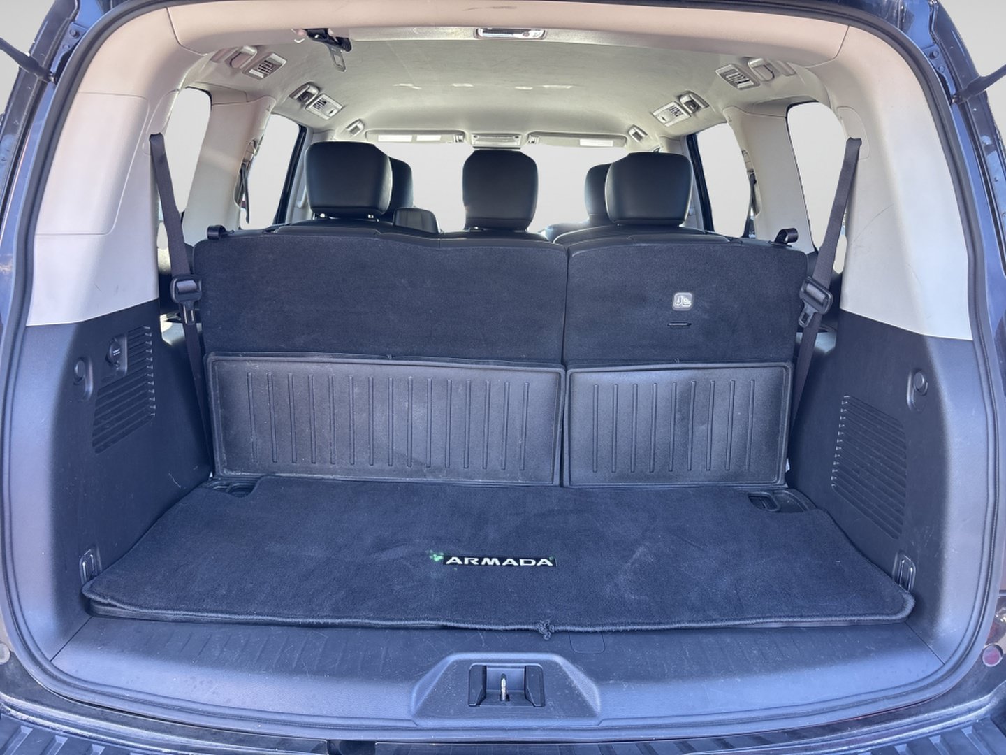 Used 2024 Nissan Armada SV w/ Cargo Package AWD/4WD image 10