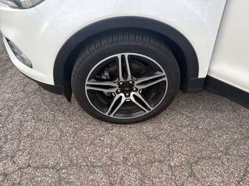 Used 2019 Ford Escape SEL FWD image 30