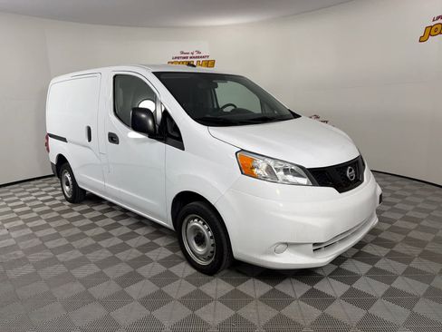 Used 2021 Nissan NV200 S w/ Back Door Glass Package image 10
