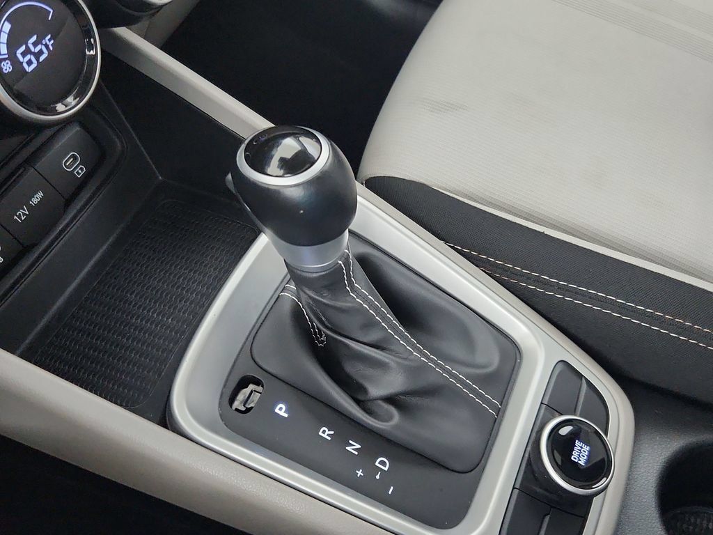 Used 2025 Hyundai Venue SEL FWD image 30