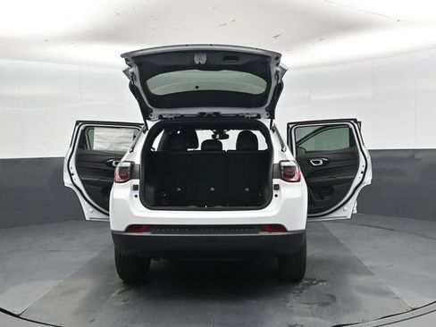 New 2026 Jeep Compass Latitude AWD/4WD image 48
