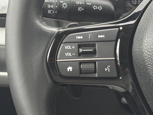 Used 2025 Honda Pilot Touring image 11