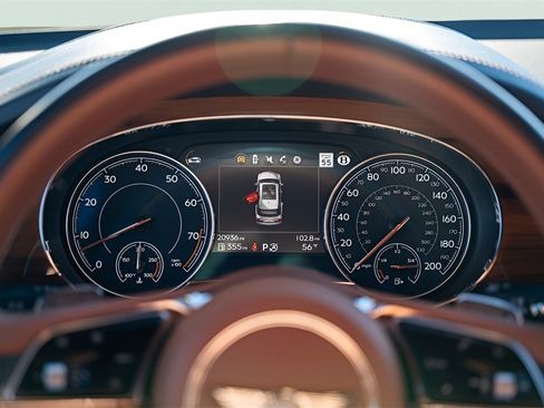 Used 2019 Bentley Bentayga image 28