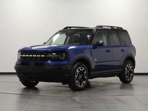 Used 2024 Ford Bronco Sport Outer Banks w/ Tech Package image 8