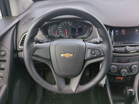Used 2020 Chevrolet Trax LS image 22