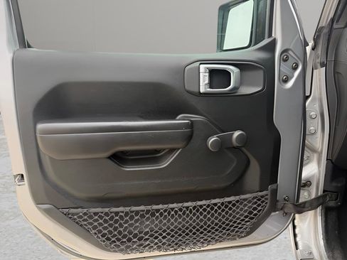 Used 2021 Jeep Wrangler Unlimited Sport image 22