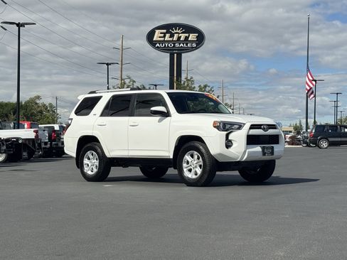 Used 2021 Toyota 4Runner SR5 image 1