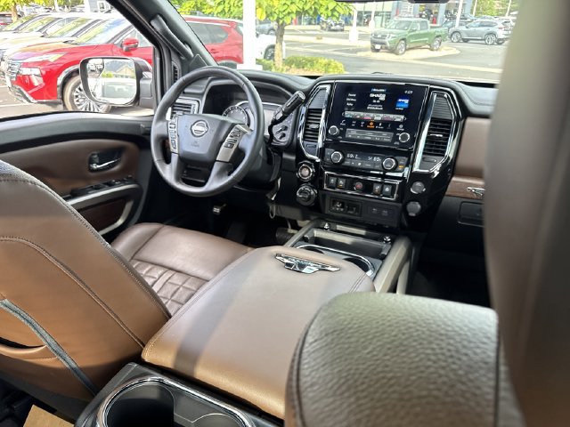 Used 2024 Nissan Titan Platinum Reserve w/ Moonroof Package AWD/4WD image 25