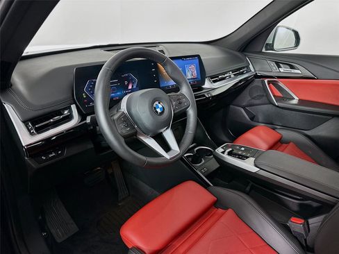 Certified 2023 BMW X1 xDrive28i w/ Convenience Package image 9