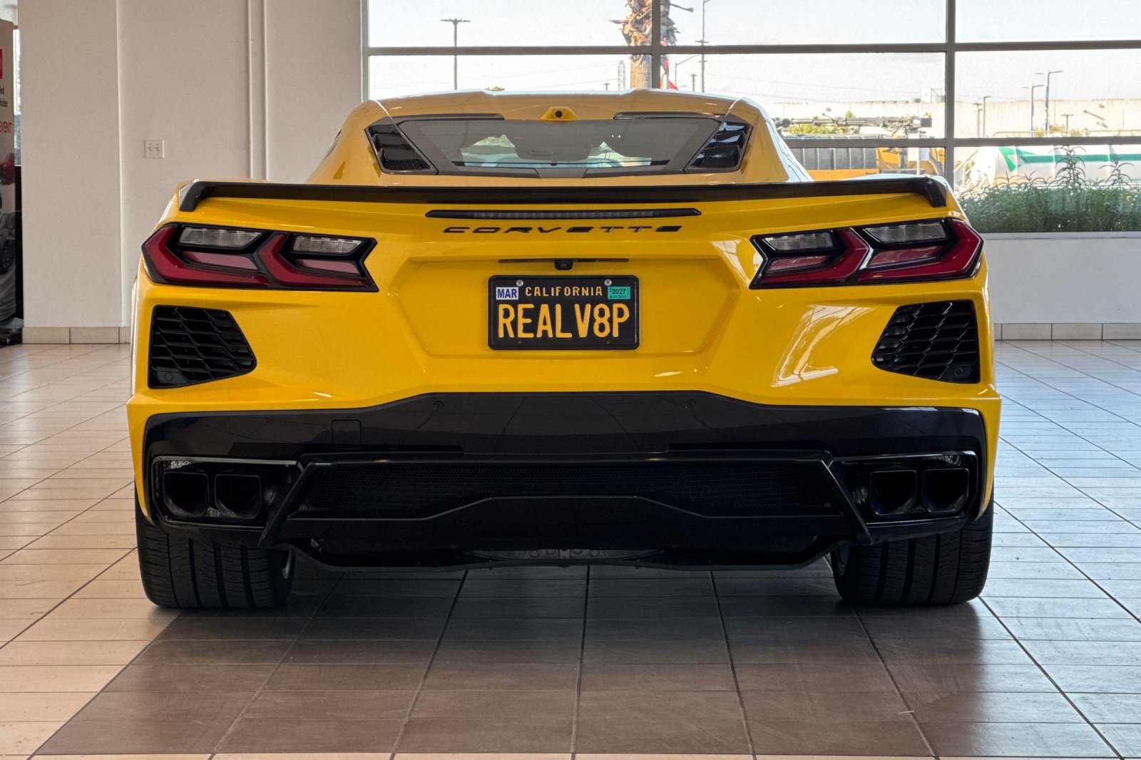 Used 2025 Chevrolet Corvette Stingray Coupe w/ 1LT RWD image 5