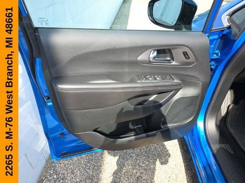 New 2027 Chrysler Pacifica Select AWD/4WD image 14