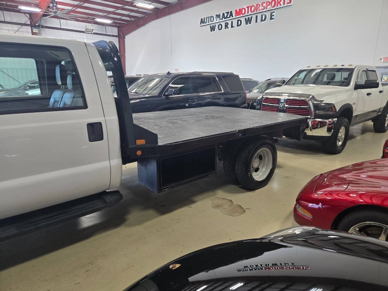 Used 2016 Ford F550 4x4 Crew Cab Super Duty image 12