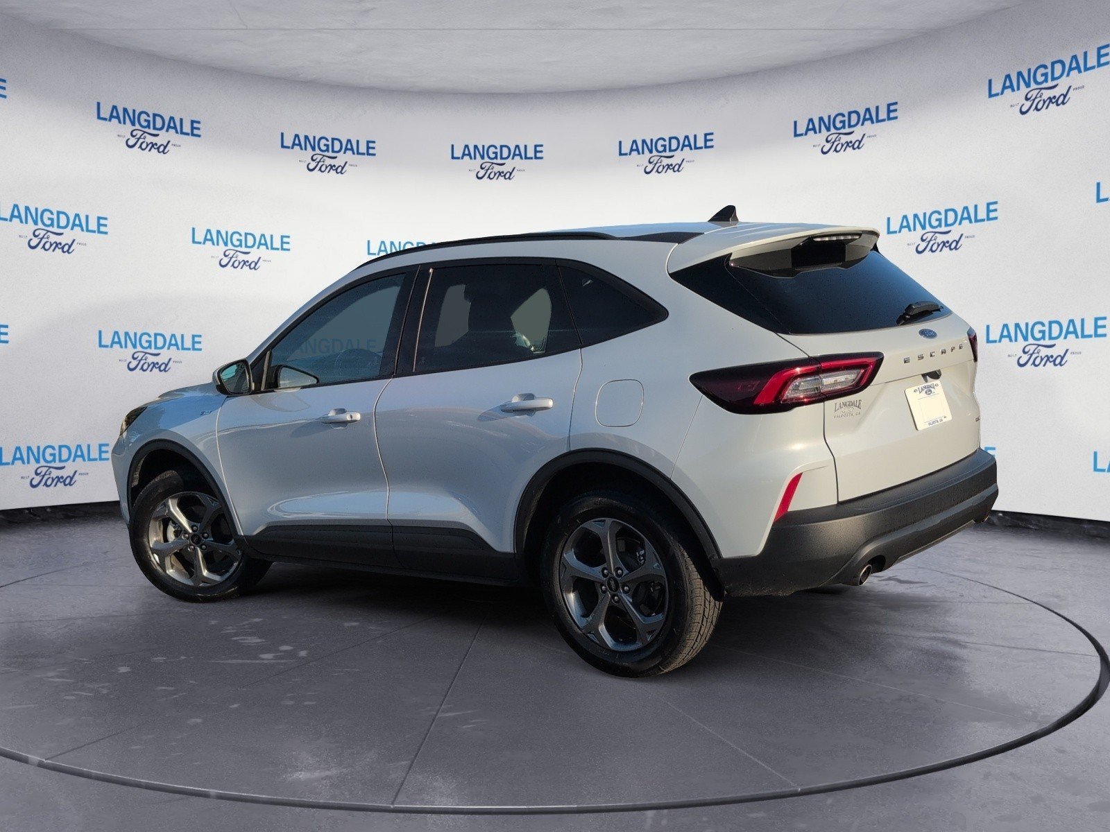 Used 2025 Ford Escape ST-Line Select AWD/4WD image 9