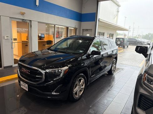Used 2018 GMC Terrain SLE w/ Driver Convenience Package FWD image 1