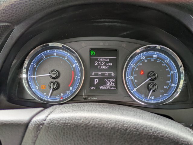 Used 2017 Toyota Corolla LE FWD image 3