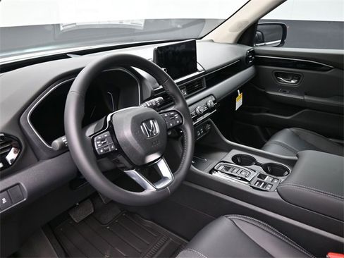 New 2025 Honda Pilot EX-L image 18