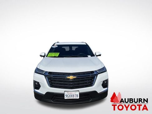 Used 2023 Chevrolet Traverse LT FWD image 2