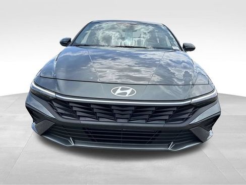 Certified 2026 Hyundai Elantra Sport FWD image 7
