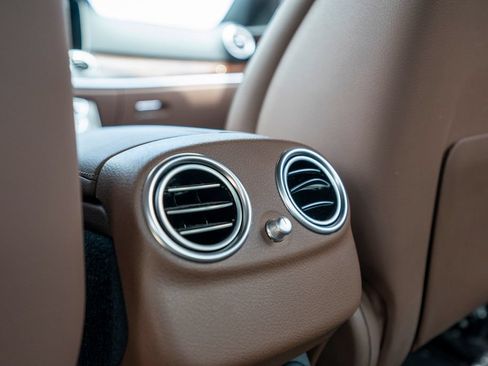 Used 2022 Mercedes-Benz E 350 4MATIC Sedan image 33