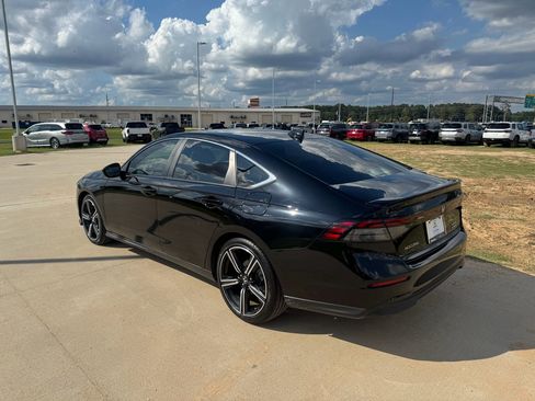 Used 2024 Honda Accord Sport image 6