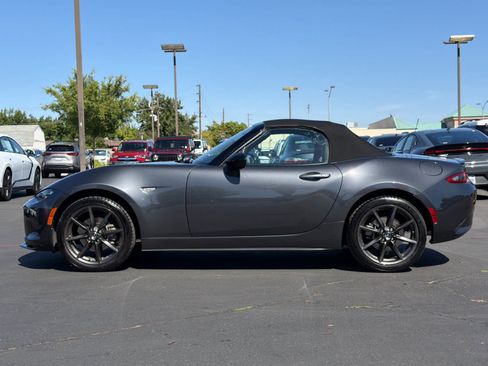 Used 2016 MAZDA MX-5 Miata Club RWD image 4