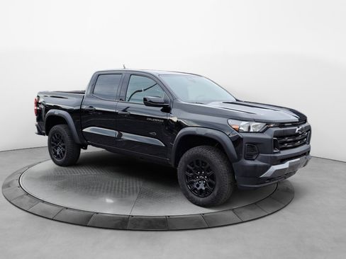 Certified 2024 Chevrolet Colorado Trail Boss w/ Advanced Trailering Package AWD/4WD image 1