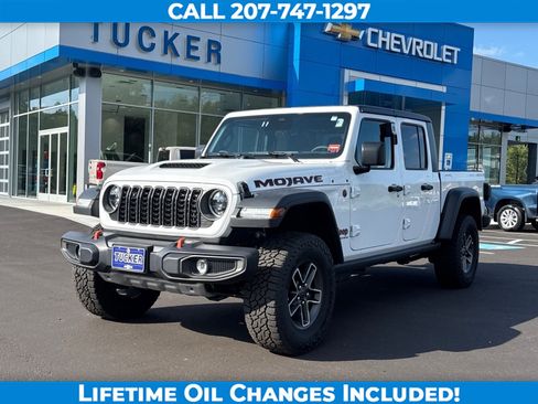 Used 2026 Jeep Gladiator Mojave AWD/4WD image 1