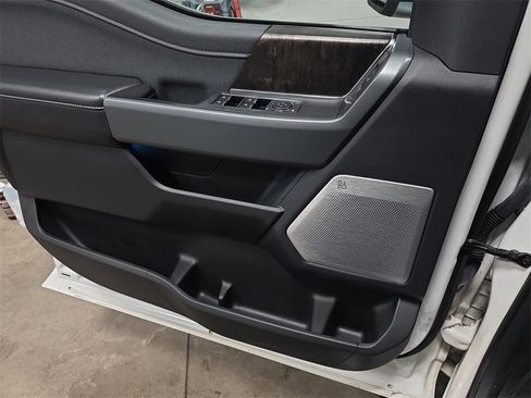 Used 2021 Ford F150 Lariat w/ Equipment Group 502A High image 27