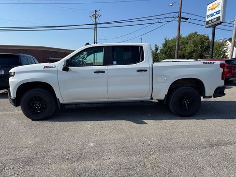 Used 2022 Chevrolet Silverado 1500 LT Trail Boss w/ Convenience Package II AWD/4WD image 3