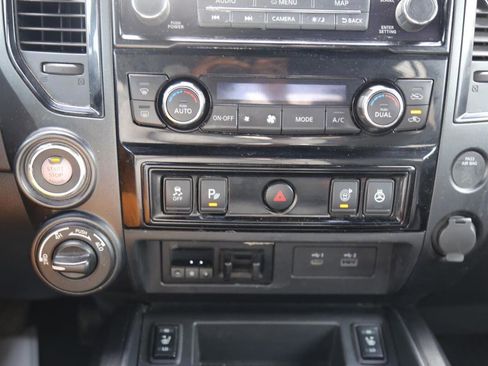 Used 2021 Nissan Titan PRO-4X w/ Pro-4x Convenience Package image 15