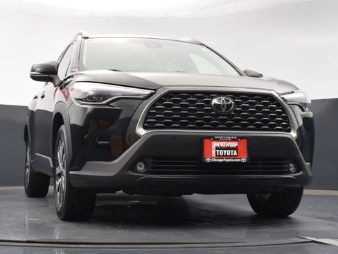 Used 2022 Toyota Corolla Cross XLE image 30