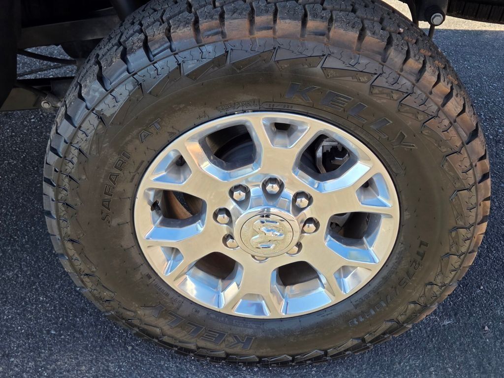 Used 2024 RAM 2500 Laramie w/ Safety Group AWD/4WD image 11