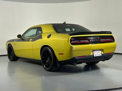 Used 2021 Dodge Challenger R/T Scat Pack w/ T/A Package RWD image 5