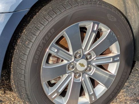 Used 2011 Chevrolet Equinox LT image 8