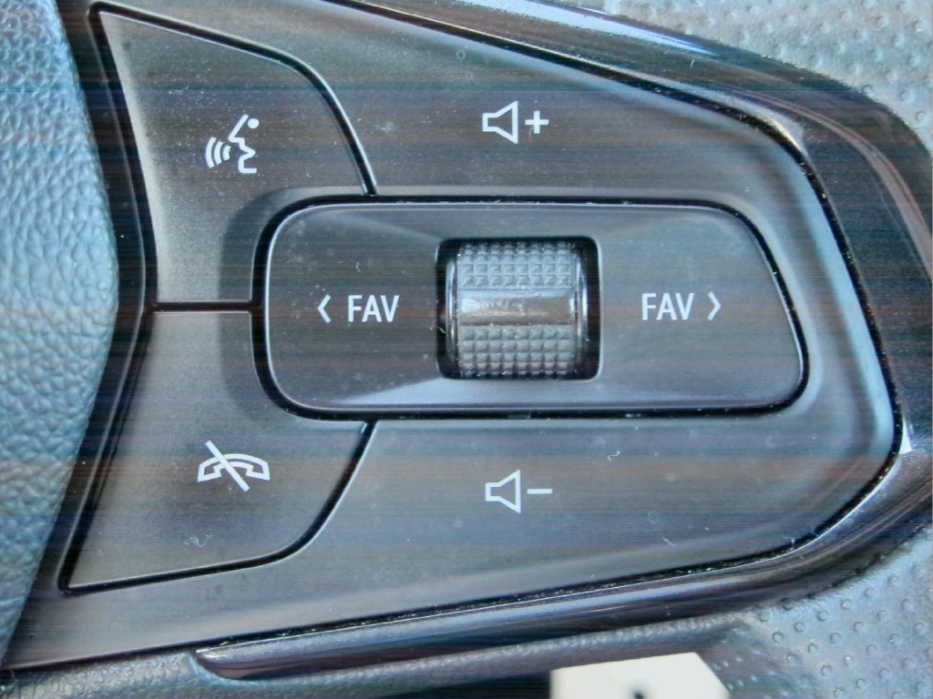 Used 2024 Chevrolet Trax LS w/ Driver Confidence Package FWD image 19