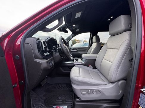 Used 2024 Chevrolet Silverado 2500 LTZ w/ LTZ Plus Package image 2