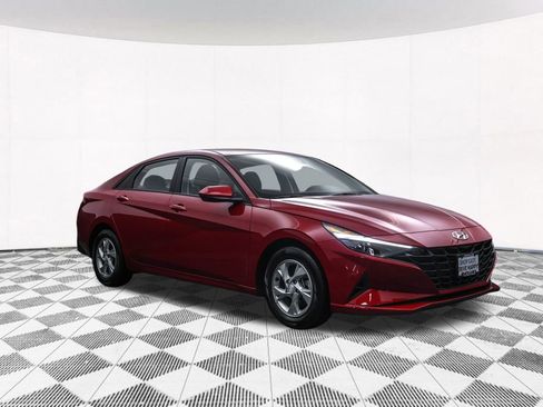 Certified 2023 Hyundai Elantra SE w/ Cargo Package image 15