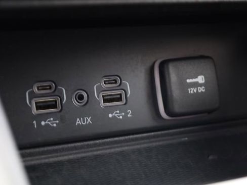 Used 2024 Jeep Grand Cherokee L Limited w/ Luxury Tech Group II image 24