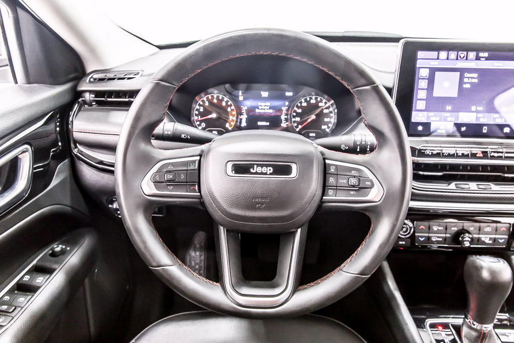 Used 2022 Jeep Compass Trailhawk AWD/4WD image 21