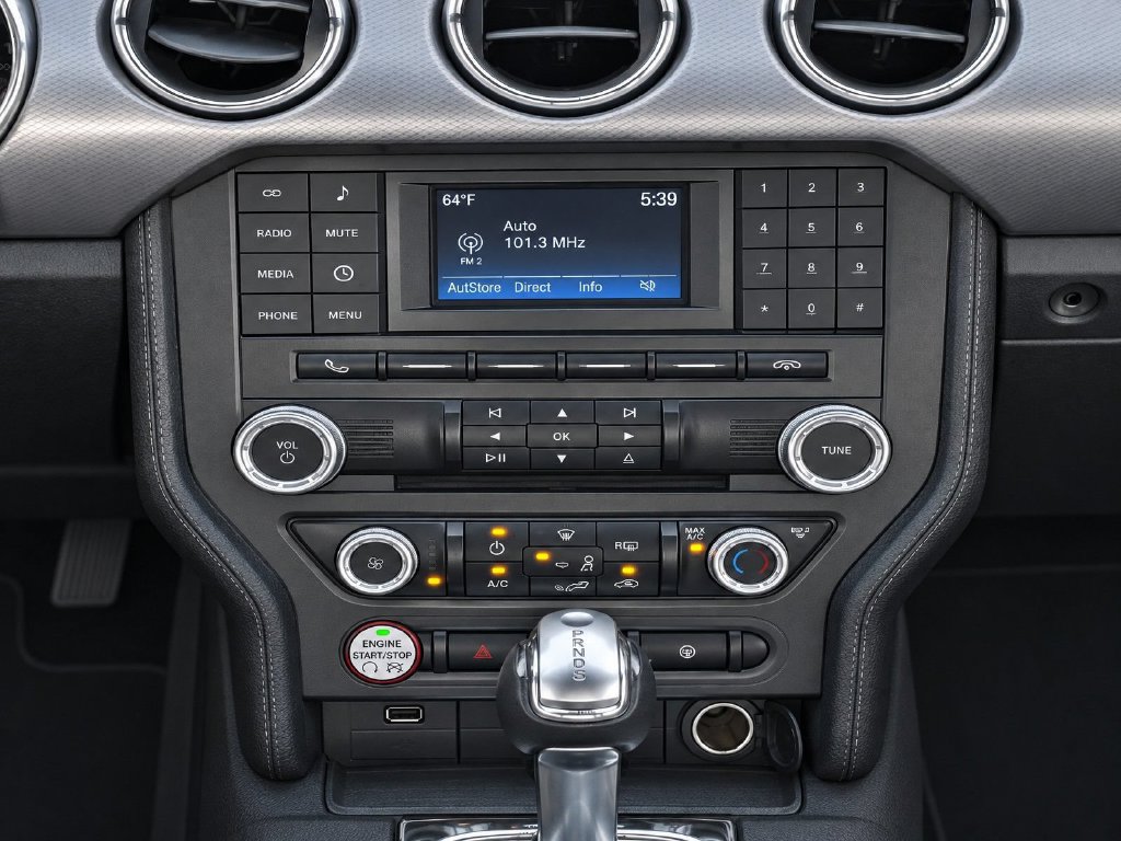 Used 2015 Ford Mustang GT RWD image 9