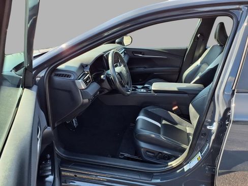 Used 2025 Toyota Camry SE FWD image 22