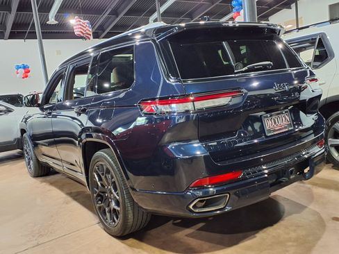 Used 2023 Jeep Grand Cherokee L Summit w/ High Altitude Package AWD/4WD image 4