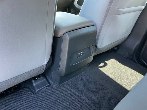 Certified 2024 Nissan Frontier SV AWD/4WD image 8